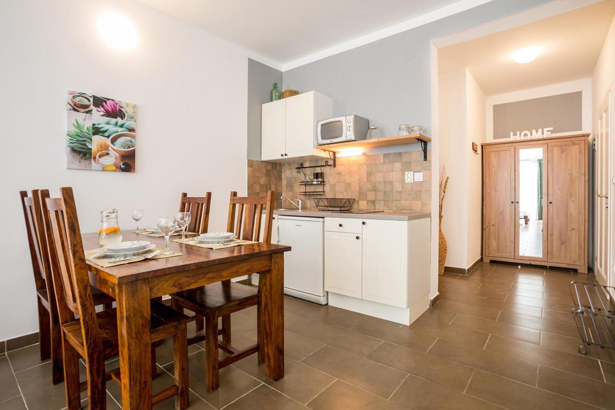 Zlatni Bol Apartments 部屋 写真