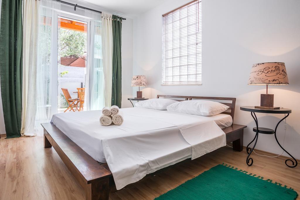 Zlatni Bol Apartments エクステリア 写真