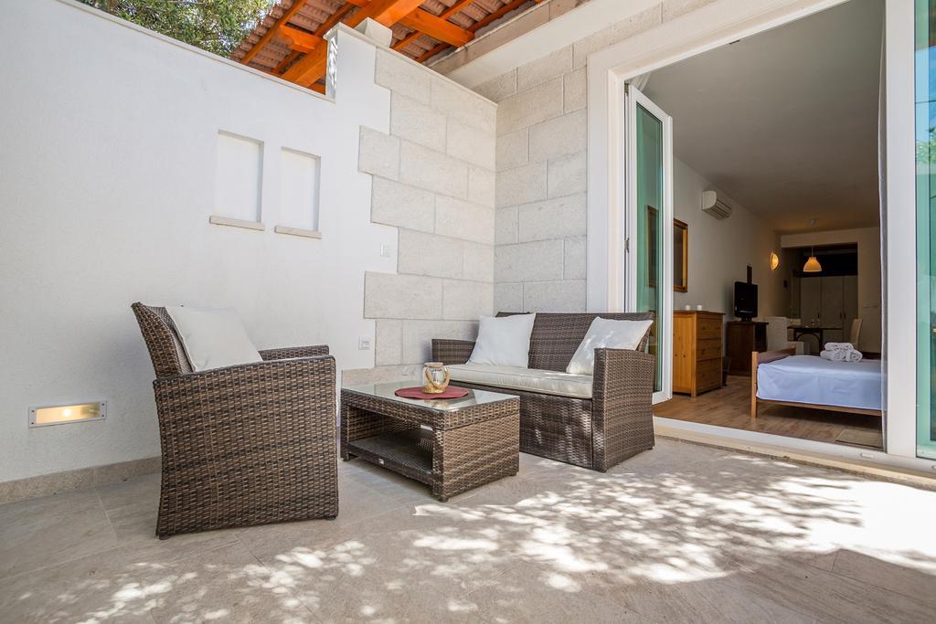 Zlatni Bol Apartments エクステリア 写真