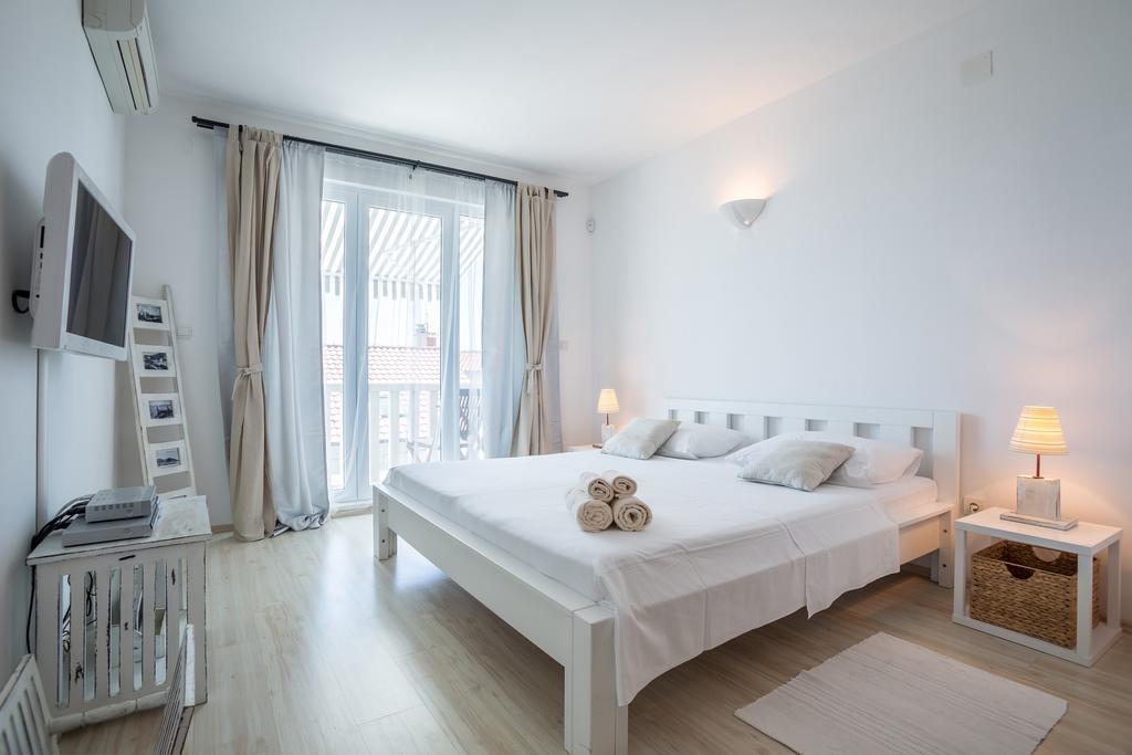 Zlatni Bol Apartments 部屋 写真