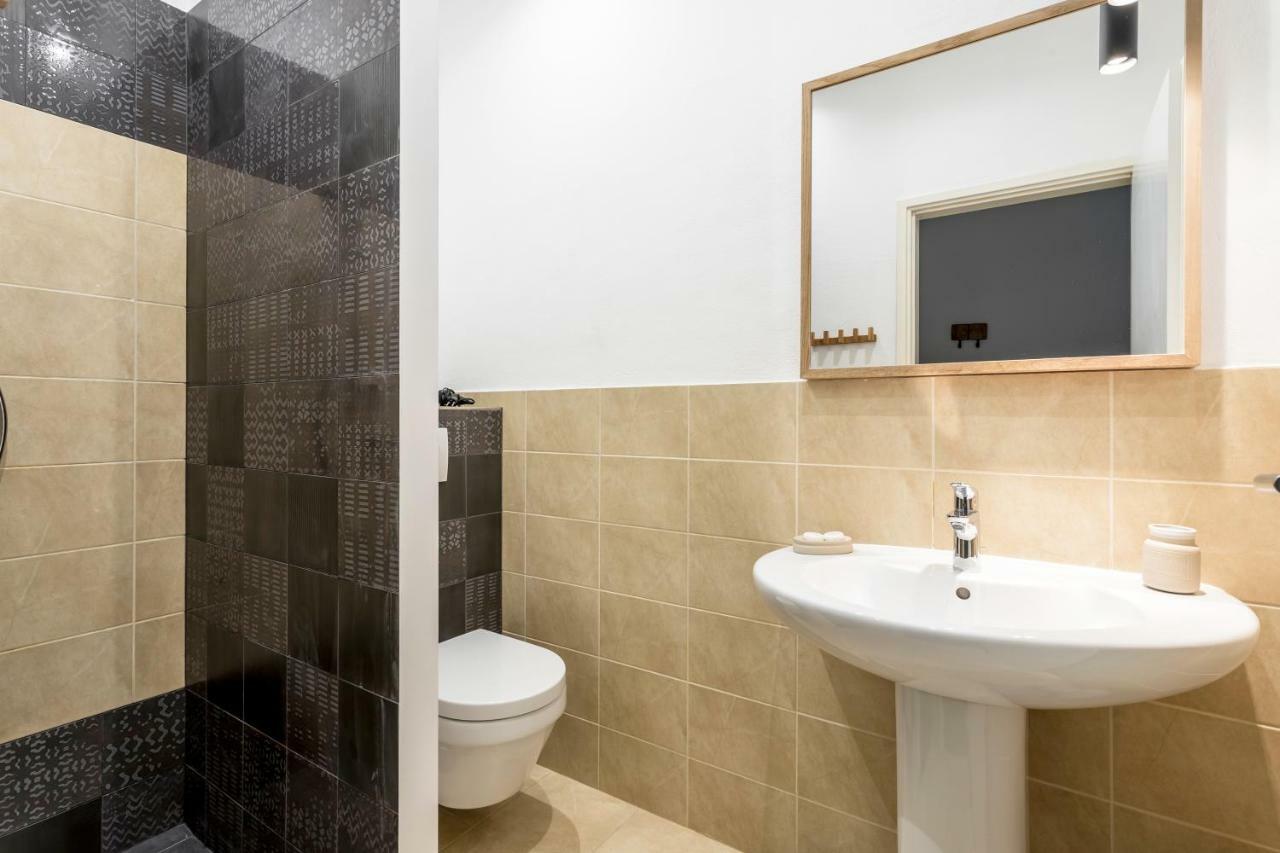 Zlatni Bol Apartments エクステリア 写真