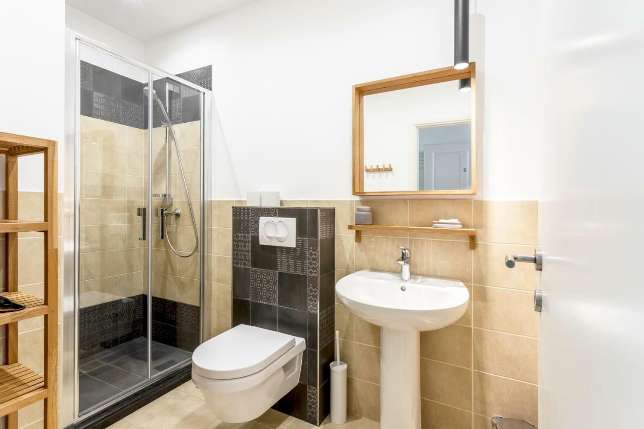 Zlatni Bol Apartments エクステリア 写真